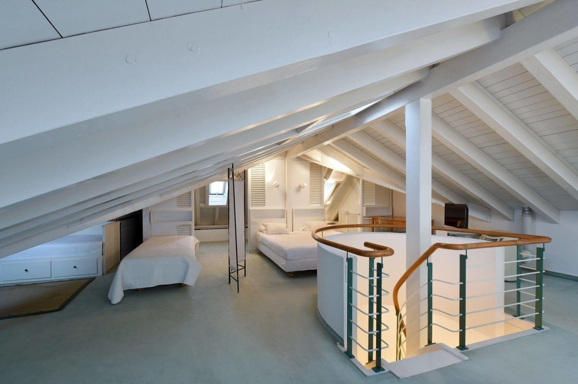 L'hotel By Du Chateau Rolle