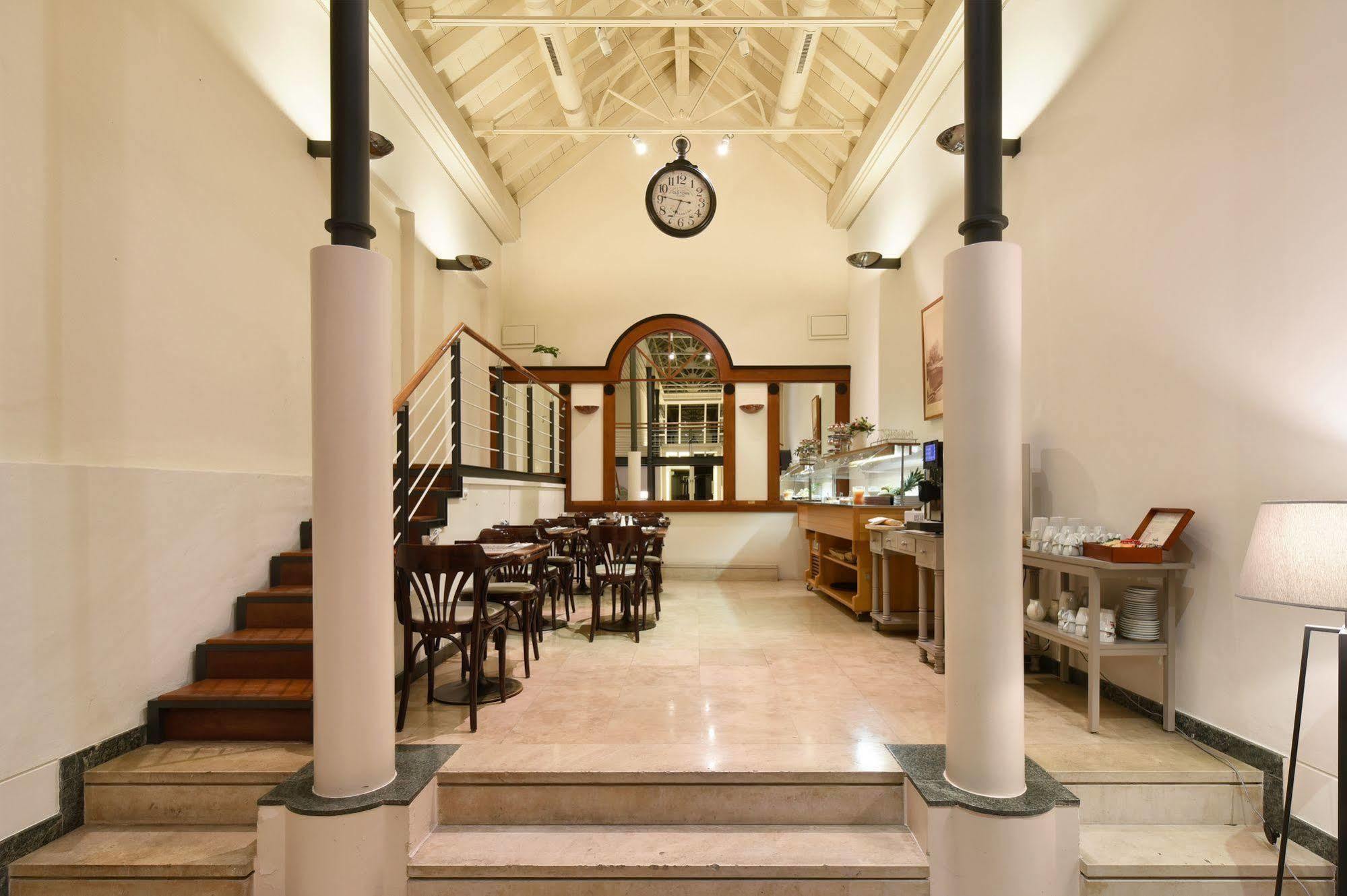 Hotel L'hotel By Du Chateau